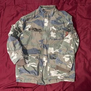 The childrens place size 4 (xs) boys army fatigue styled jacket.
